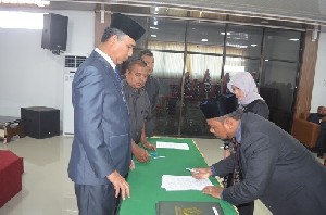 Rektor Unimal Lantik 5 Pejabat Baru